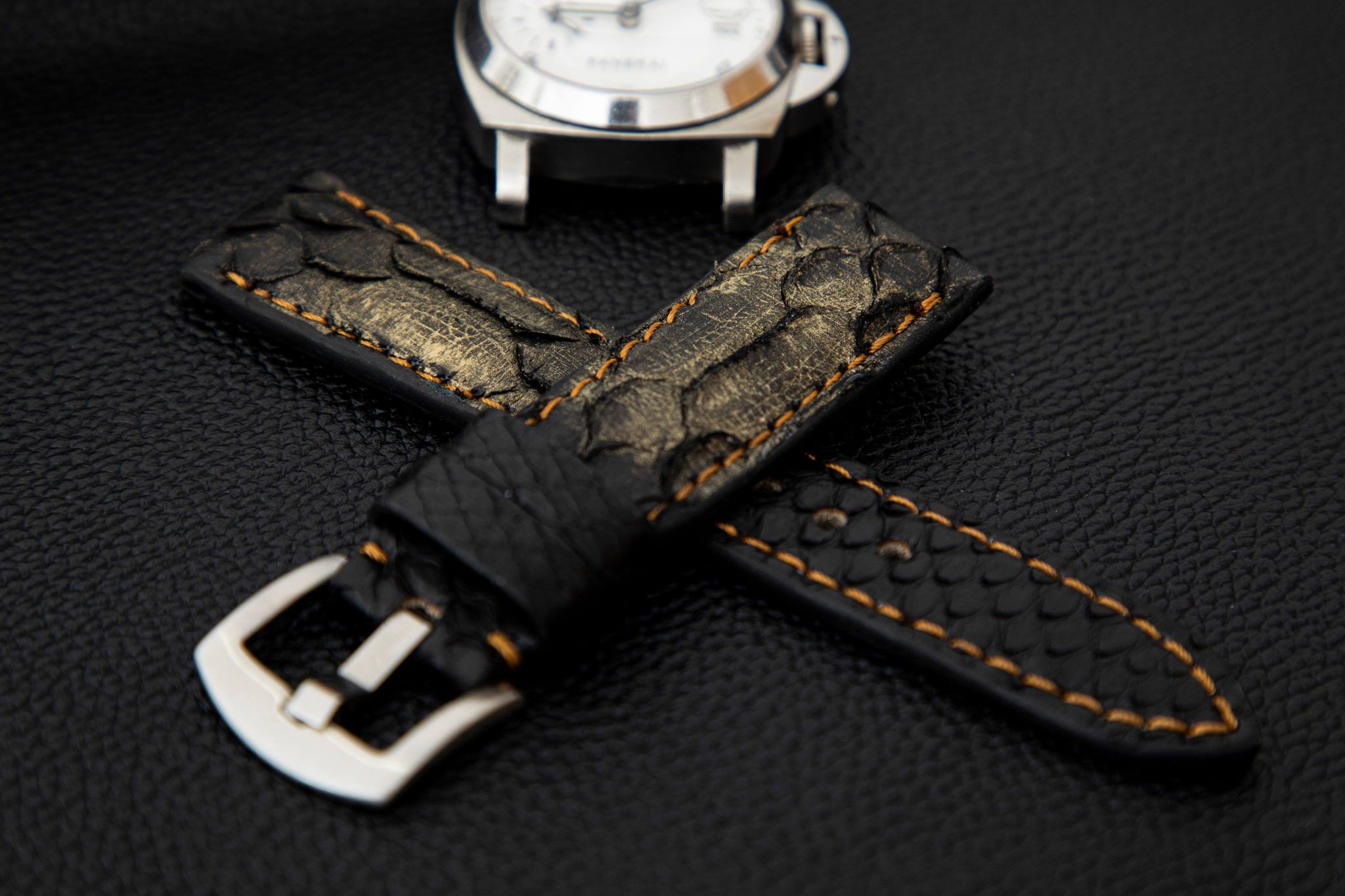 BLACK&GOLD PYTHON LEATHER STRAP - Lac Crado