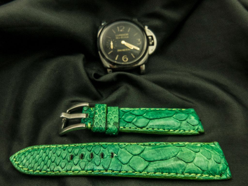 GREEN PYTHON LEATHER STRAP - Lac Crado